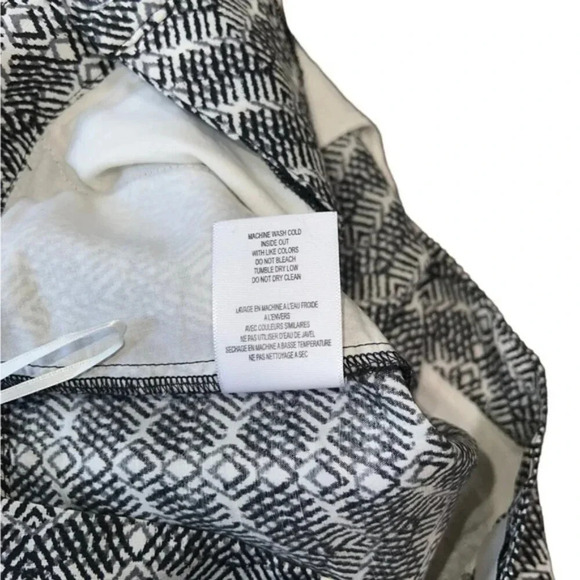 Joie Merci Shorts Geometric patterned Black White Print Silk linen Chevron 4 - Picture 4 of 7